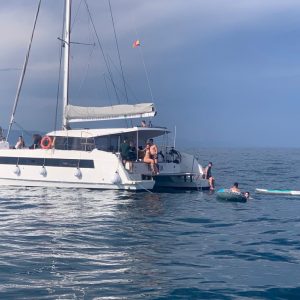 Catamarán a vela 26 Pax.